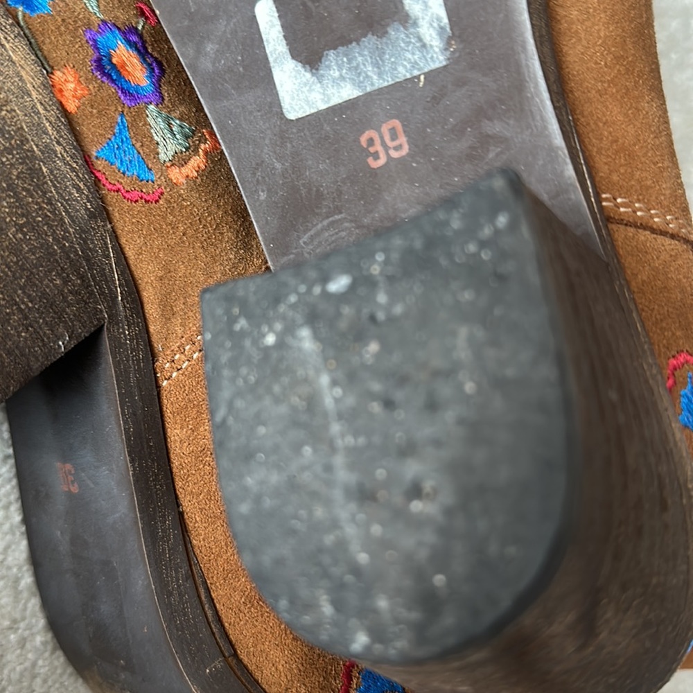 Aldo Boots - Picture 5 of 8